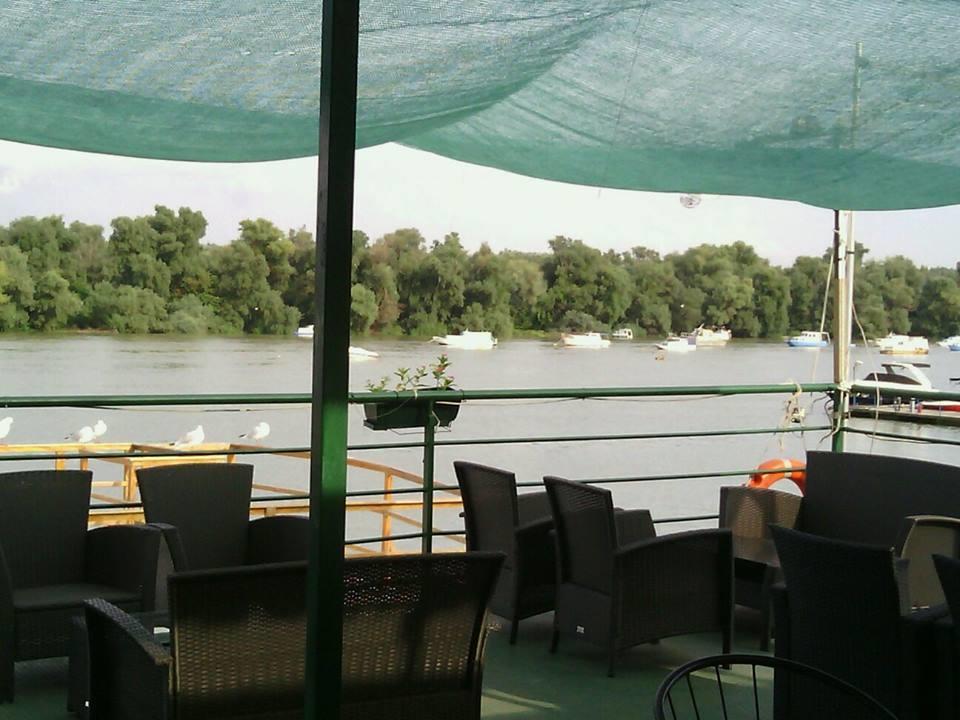 Splav Guest Hause Gusar Hotel Belgrád Kültér fotó
